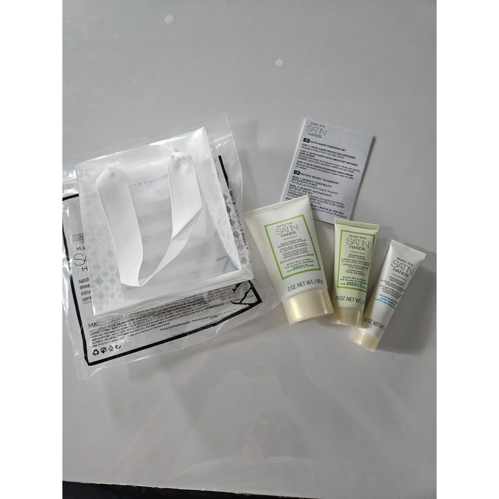 mary kay satin hands Mini Pampering Set Travel Size New